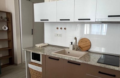 Vermietung eines gemütlichen, kompakten Studios, 34 m², Batumi, Georgien