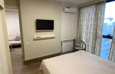 Vermietung einer hellen, stilvollen Wohnung, Blu Sky Tower, Batumi, Georgien