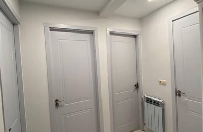 Miete einer großzügigen, möblierten 80 m² Wohnung, Batumi, Georgien