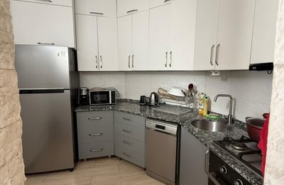 Appartement spacieux 85m² à louer près du stade, Batoumi, Géorgie