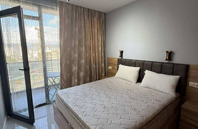 Helles Studio 30m² zur Miete in Meeresnähe, Batumi, Georgien