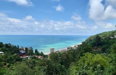 Casa 240m² con vistas al mar y a la montaña en alquiler, Kvariati, Batumi, Georgia