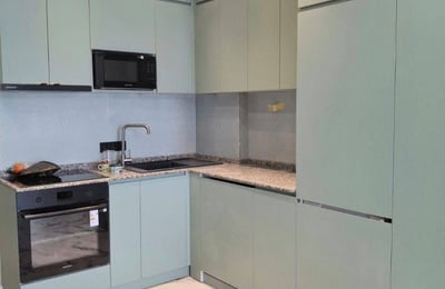 Cozy and spacious 3-bedroom apartment for rent, Batumi, Georgia