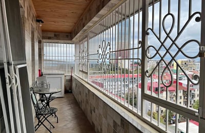 Apartamento espacioso 147m² en alquiler cerca del parque, Batumi, Georgia