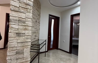 Apartamento espacioso 147m² en alquiler cerca del parque, Batumi, Georgia