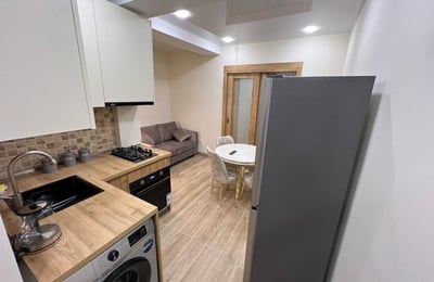Apartamento luminoso 40m² con aparcamiento en alquiler, Batumi, Georgia