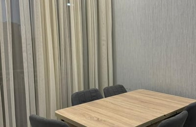 Appartement lumineux et spacieux 85m² à louer, Batoumi, Géorgie