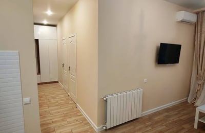 Appartement moderne et lumineux avec balcon à louer, Batoumi, Géorgie