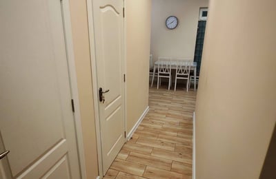 Appartement moderne et lumineux avec balcon à louer, Batoumi, Géorgie