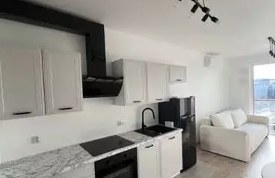 Alquiler a largo plazo apartamento de 2 habitaciones con balcón y gimnasio, Legnicka Residence, Breslavia, Polonia
