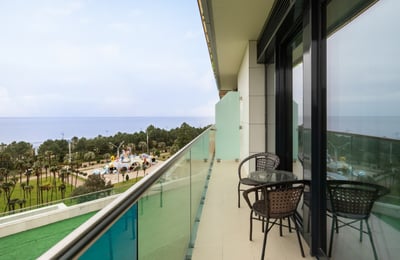 Miete einer stilvollen Wohnung mit Meer- und Boulevardblick, 75 m², Batumi, Georgien