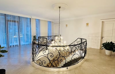 Miete eines geräumigen dreistöckigen Hauses, Makhinjauri, Batumi, Georgien