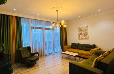 Miete eines geräumigen dreistöckigen Hauses, Makhinjauri, Batumi, Georgien