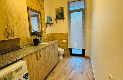 Miete eines geräumigen dreistöckigen Hauses, Makhinjauri, Batumi, Georgien