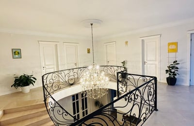 Miete eines geräumigen dreistöckigen Hauses, Makhinjauri, Batumi, Georgien