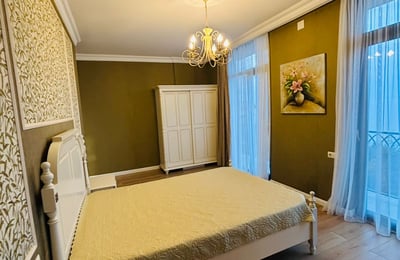 Miete eines geräumigen dreistöckigen Hauses, Makhinjauri, Batumi, Georgien