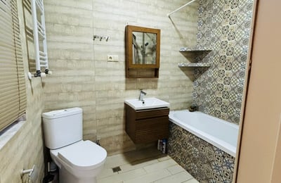 Miete eines geräumigen dreistöckigen Hauses, Makhinjauri, Batumi, Georgien