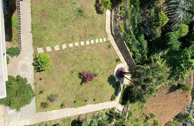 Miete eines geräumigen dreistöckigen Hauses, Makhinjauri, Batumi, Georgien
