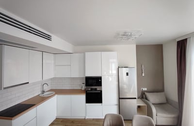 Long-term rental of a spacious apartment close to the sea in White Sails, Batumi, Georgia