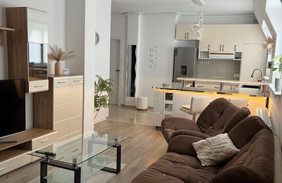 Cozy apartment with panoramic mountain view and terrace for rent, Râșnov, Brașov, Romania