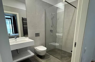 Аренда современной 3-комнатной квартиры, 104 м², ONE Cotroceni, Бухарест, Румыния