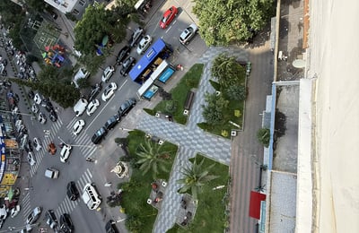 Location longue durée d’un appartement 5 pièces 90 m², quartier Khimshiashvili, Batoumi, Géorgie