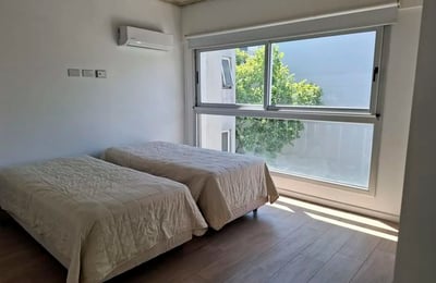 Alquiler de amplio y luminoso apartamento, Buenos Aires, Argentina