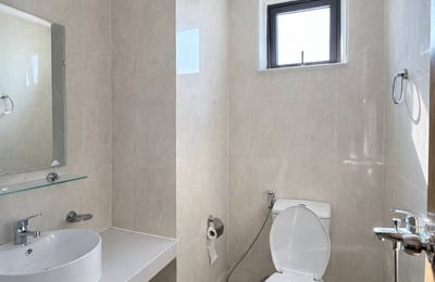 Rent a spacious apartment with sea view, near the beach, Da Nang, Vietnam