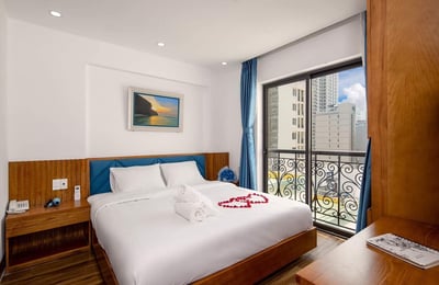 Rent a chic, furnished apartment near the beach, Da Nang, Vietnam