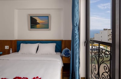 Rent a chic, furnished apartment near the beach, Da Nang, Vietnam