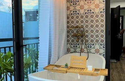 Rent a bright, furnished apartment, Ngu Hanh Son, Da Nang, Vietnam