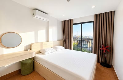 Rent a bright, furnished apartment near the beach, Ngu Hanh Son, Da Nang, Vietnam