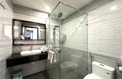 Rent a modern, furnished apartment near the beach, Ngu Hanh Son, Da Nang, Vietnam