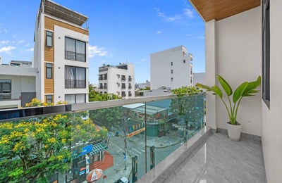 Rent a bright, furnished apartment near the beach, Ngu Hanh Son, Da Nang, Vietnam