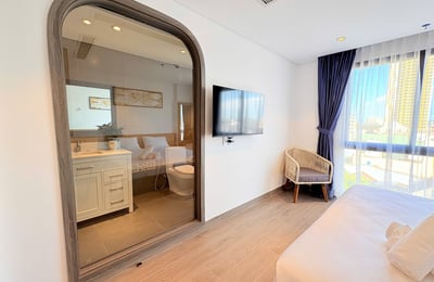 Bright Elegant Apartment for Rent Near the Beach, Da Nang, Vietnam