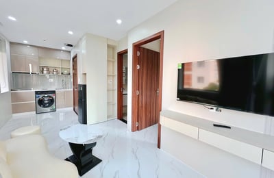 Vermietung einer modernen, vollmöblierten Wohnung mit Bergblick, Da Nang, Vietnam