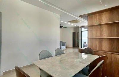 Appartement spacieux 100m² avec balcon à louer, Da Nang, Vietnam