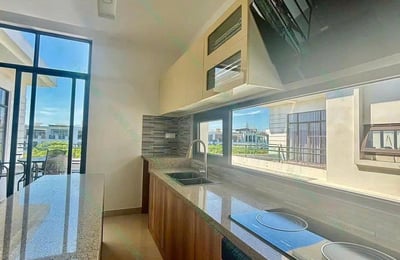 Appartement spacieux 100m² avec balcon à louer, Da Nang, Vietnam