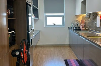 Alquiler de un apartamento confortable, 100 m², Blooming Tower, distrito de Hai Chau, Da Nang, Vietnam