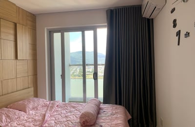 Alquiler de un apartamento confortable, 100 m², Blooming Tower, distrito de Hai Chau, Da Nang, Vietnam