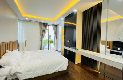 Alquiler de una casa de lujo y luminosa de 350 m² con un hermoso jardín en el distrito de Hai Chau, Da Nang, Vietnam