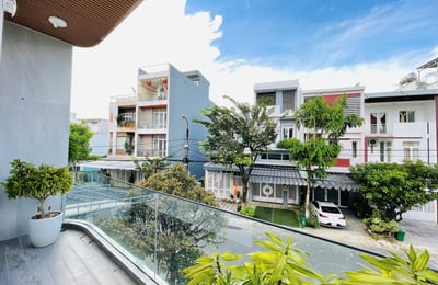 Alquiler de una casa de lujo y luminosa de 350 m² con un hermoso jardín en el distrito de Hai Chau, Da Nang, Vietnam