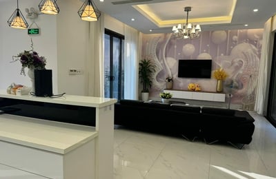Location d'une maison moderne avec piscine proche de la mer, Da Nang, Vietnam