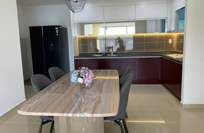Appartement spacieux 153m² avec vue sur la rivière à louer, district Hai Chau, Da Nang, Vietnam