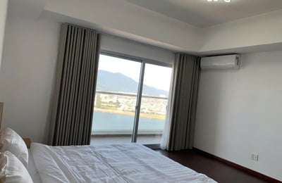 Appartement spacieux 153m² avec vue sur la rivière à louer, district Hai Chau, Da Nang, Vietnam