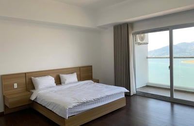 Appartement spacieux 153m² avec vue sur la rivière à louer, district Hai Chau, Da Nang, Vietnam