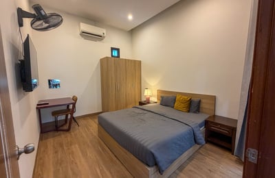 Langfristige Vermietung eines geräumigen neuen Hauses mit Blick auf den Park in Da Nang, Vietnam