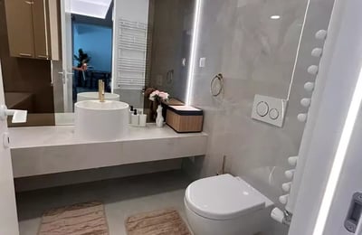 Alquiler a largo plazo de un apartamento de 2 habitaciones, 55 m², Bucarest, Rumanía