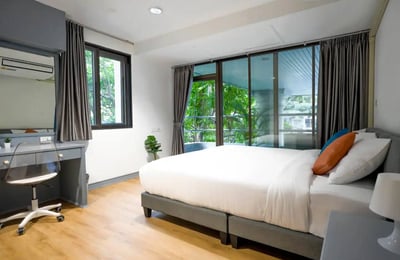 Location d'appartement moderne et spacieux de 2 chambres dans le district de Pathum Wan, Bangkok, Thaïlande
