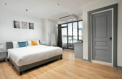 Location d'appartement moderne et spacieux de 2 chambres dans le district de Pathum Wan, Bangkok, Thaïlande